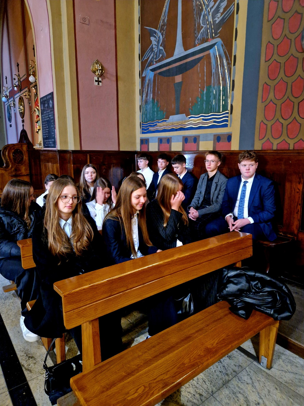 Zdjęcie Ślubowanie kl 1 2025 (8)fd3926ae-4e7c-47ea-98ec-d03ba2e7347d.jpg w galerii Ślubowanie klas pierwszych (6.10.2025)